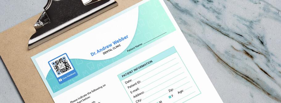 QR-Code-Idee auf dem Anmeldeformular einer Zahnarztpraxis